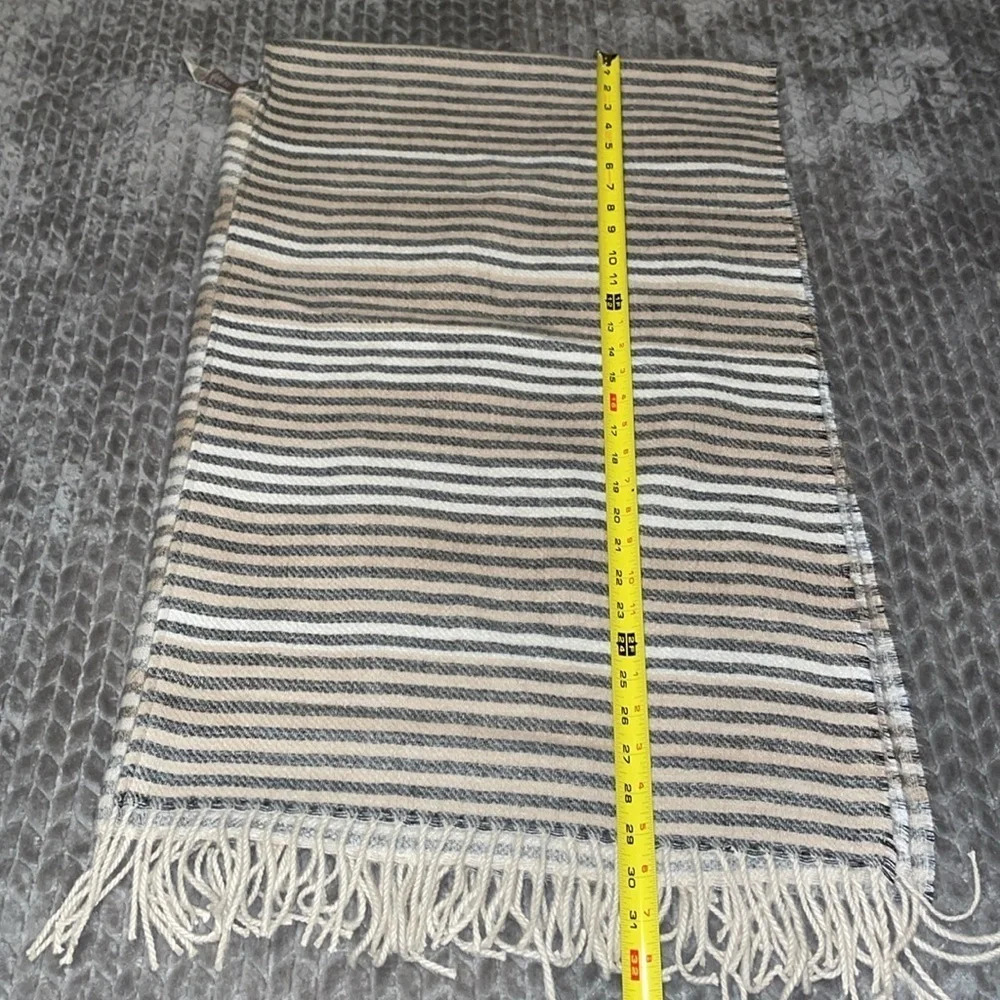 Chico’s‎ shawl/wrap.  One size.